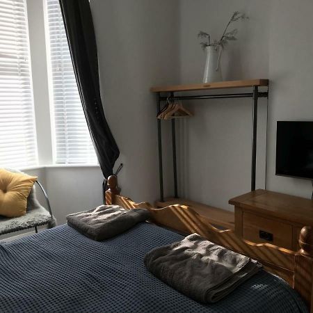 Wight View, Flat 2 Rosslyn House Apartment Swanage Exterior photo